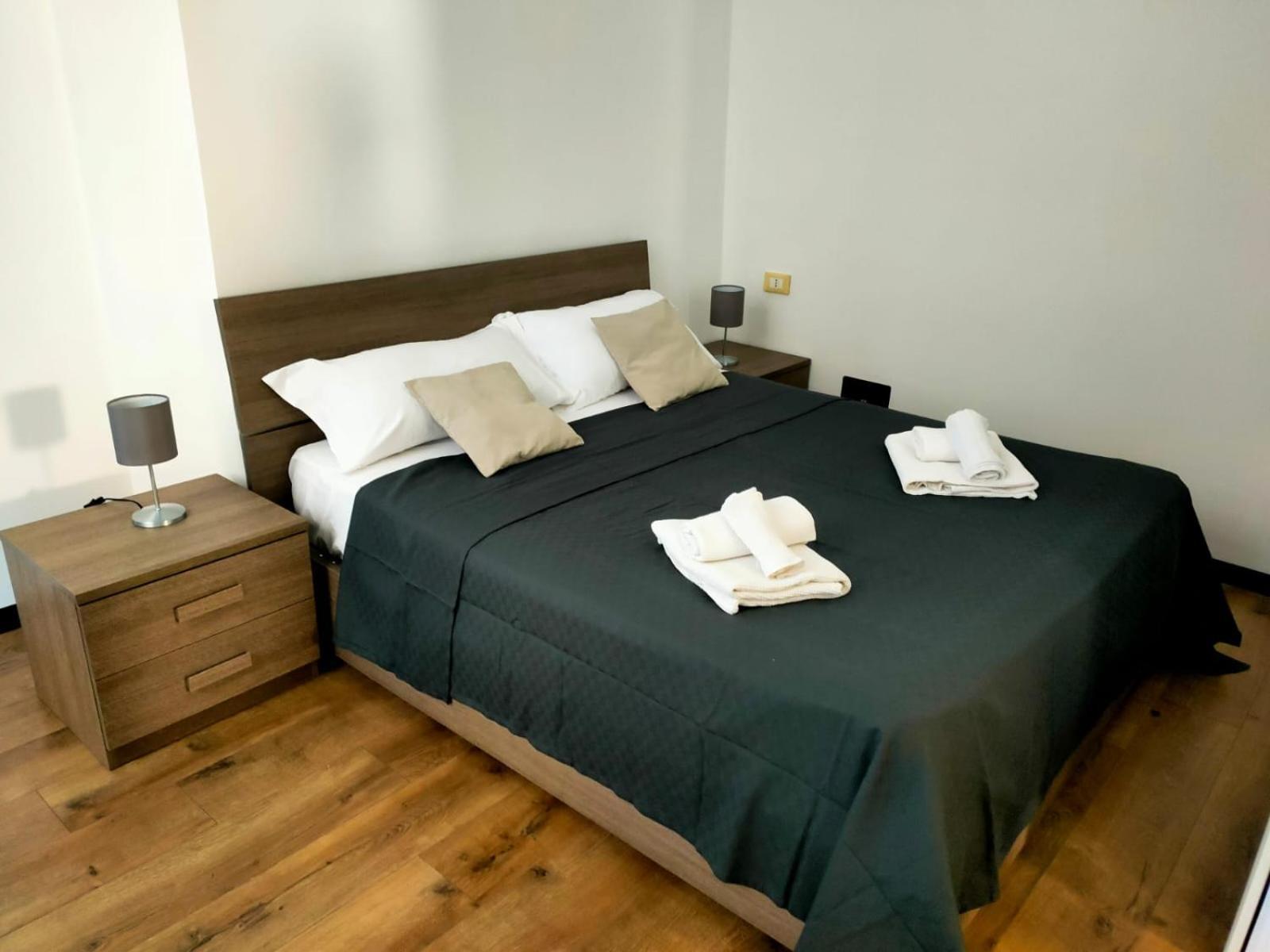Rooms Ponte Calvi Генуя Экстерьер фото